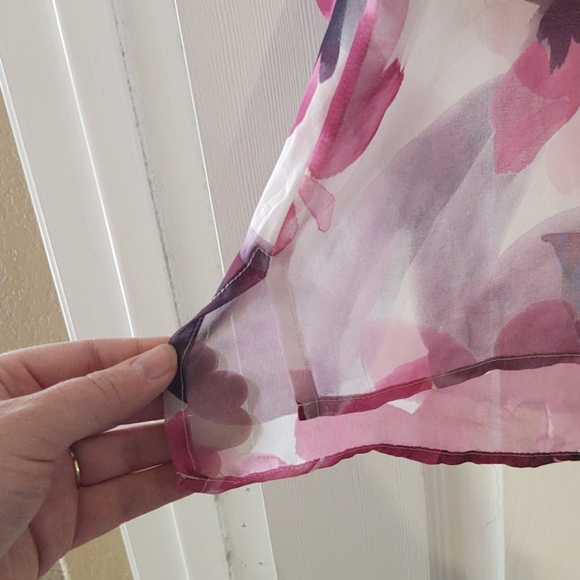 NWOT Vibrant blouse! - Picture 2 of 4